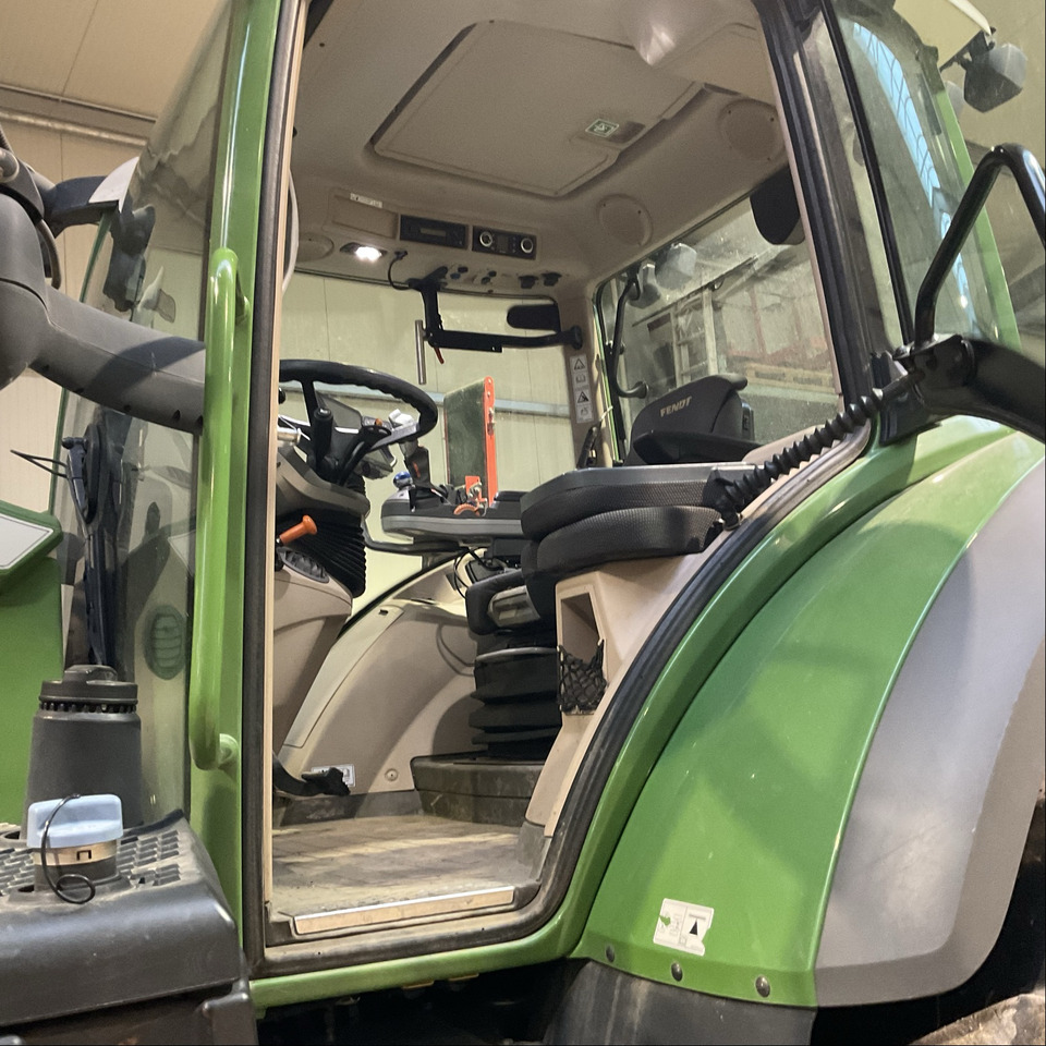 Fendt 718 Vario S4 ProfiPlus - Трактор: фото 3 Fendt 718 Vario S4 ProfiPlus - Трактор: фото 3