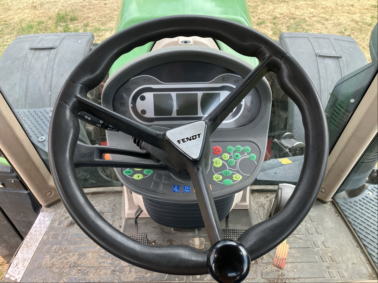 Трактор Fendt 724 Vario S4: фото 10