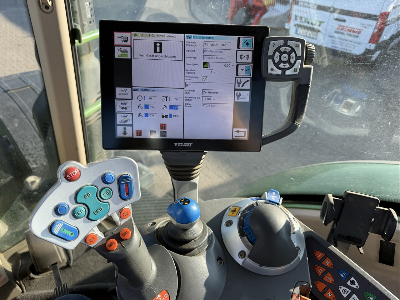 Fendt 724 Vario S4 ProfiPlus - Трактор: фото 3 Fendt 724 Vario S4 ProfiPlus - Трактор: фото 3