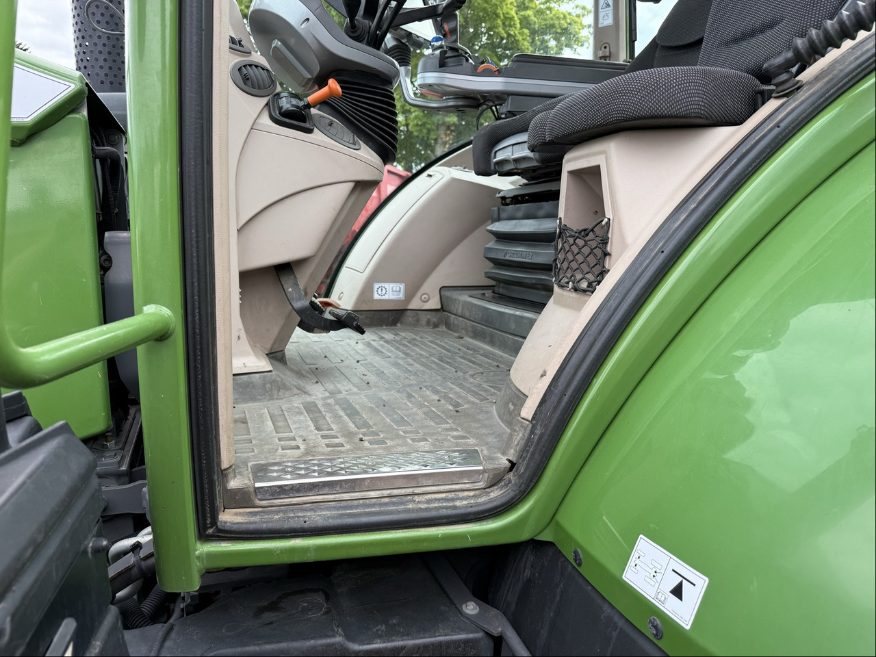 Fendt 724 Vario S4 ProfiPlus - Трактор: фото 5 Fendt 724 Vario S4 ProfiPlus - Трактор: фото 5