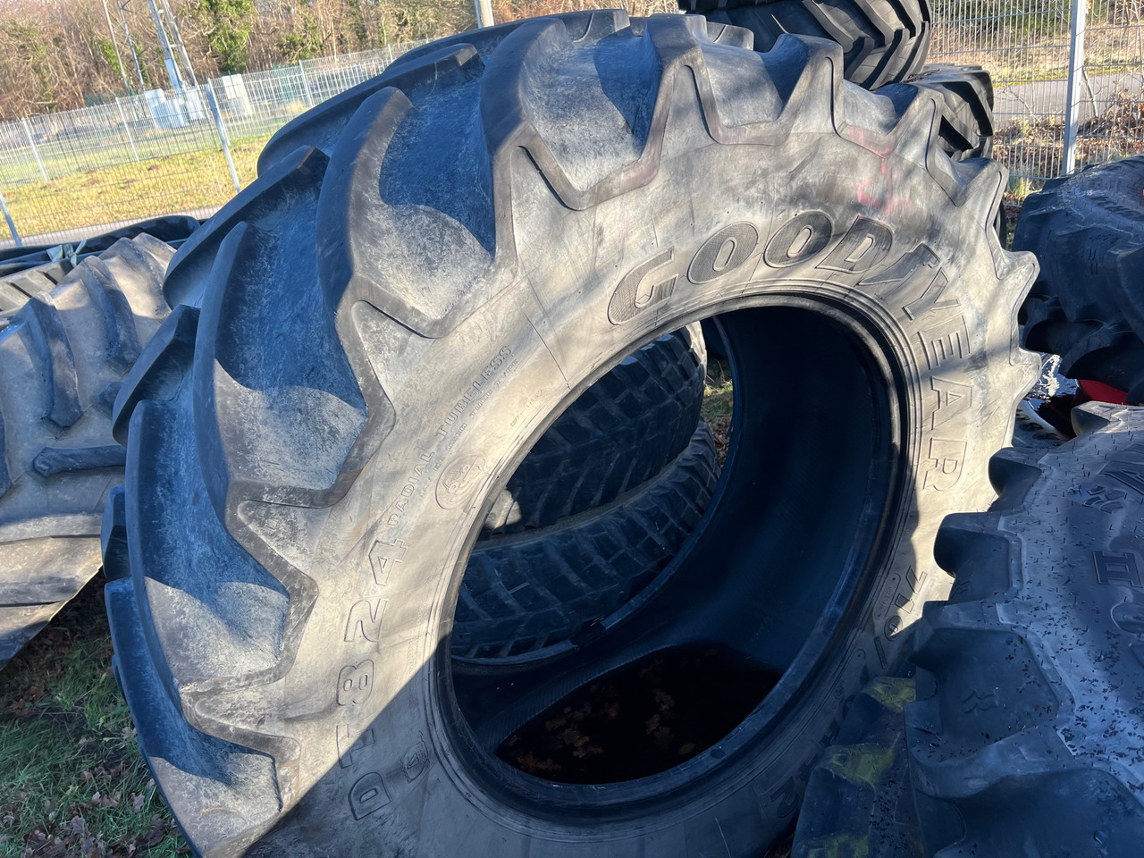 Goodyear 1x Reifen 710/70 R42 - Шини і диски: фото 1 Goodyear 1x Reifen 710/70 R42 - Шини і диски: фото 1