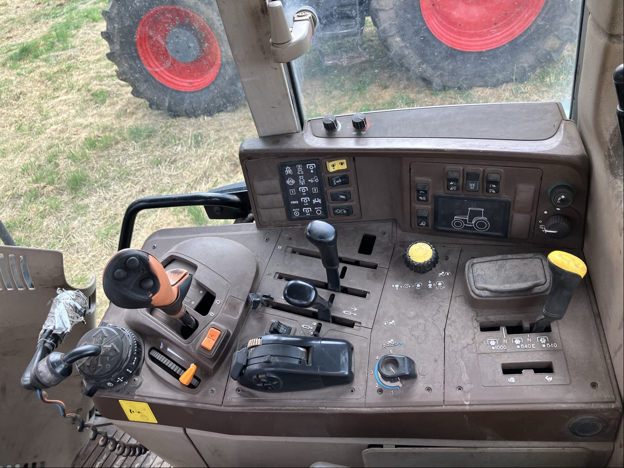 John Deere 6920 Auto Quad - Трактор: фото 3 John Deere 6920 Auto Quad - Трактор: фото 3