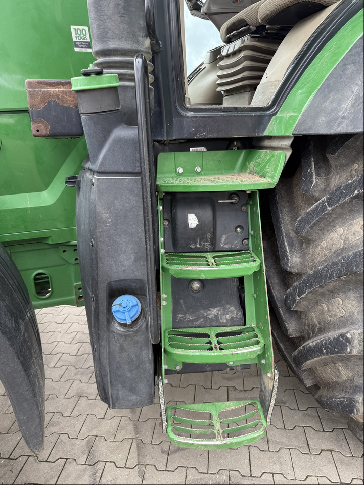 John Deere 7310R E23 - Трактор: фото 3 John Deere 7310R E23 - Трактор: фото 3