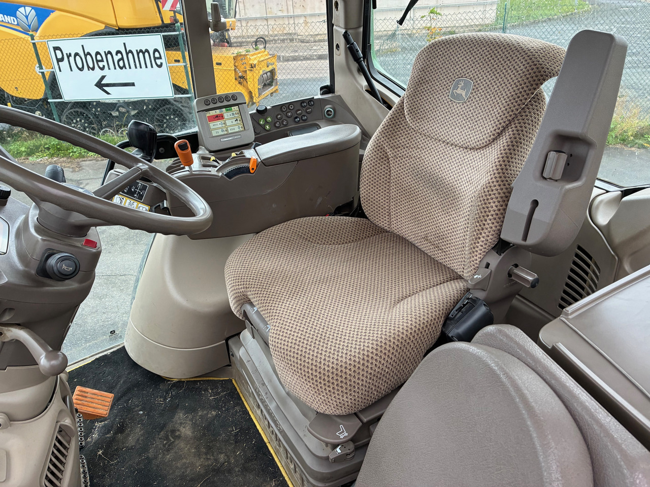 John Deere 7430 - Трактор: фото 4 John Deere 7430 - Трактор: фото 4