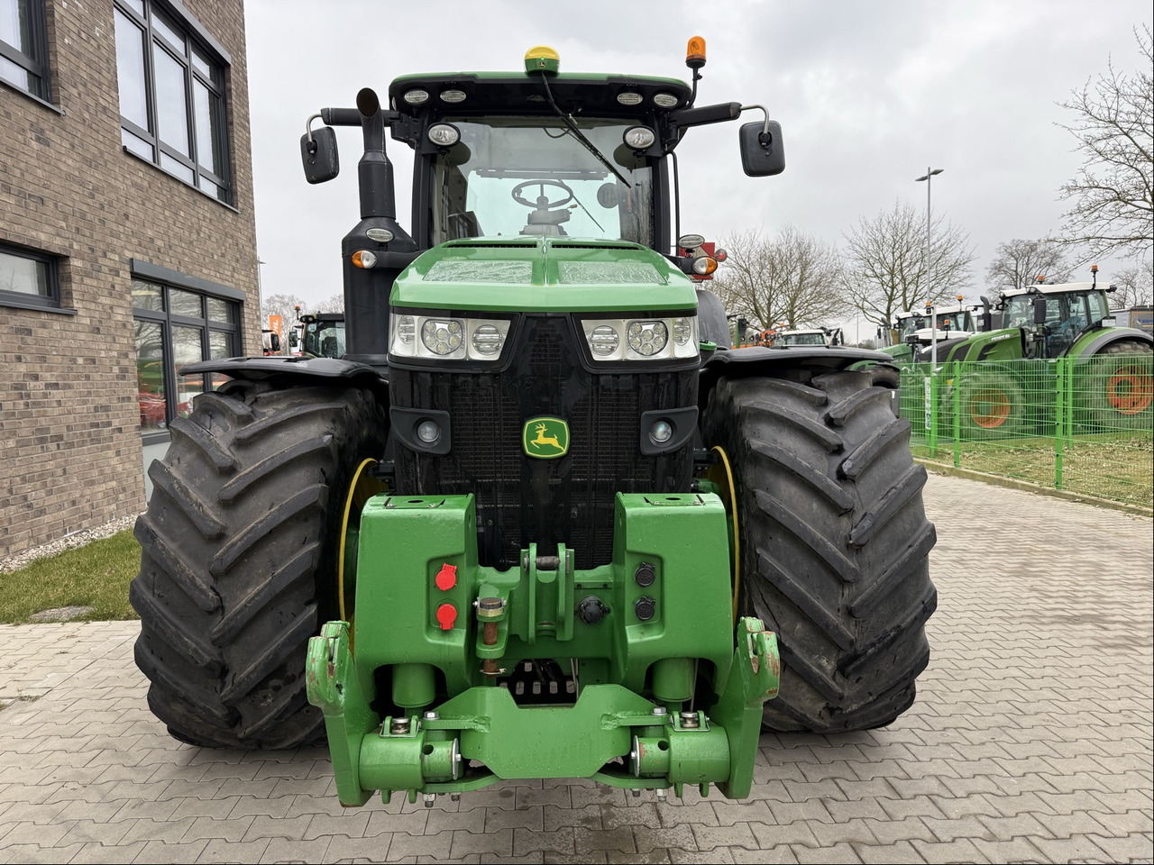 Трактор John Deere 8370 R: фото 7