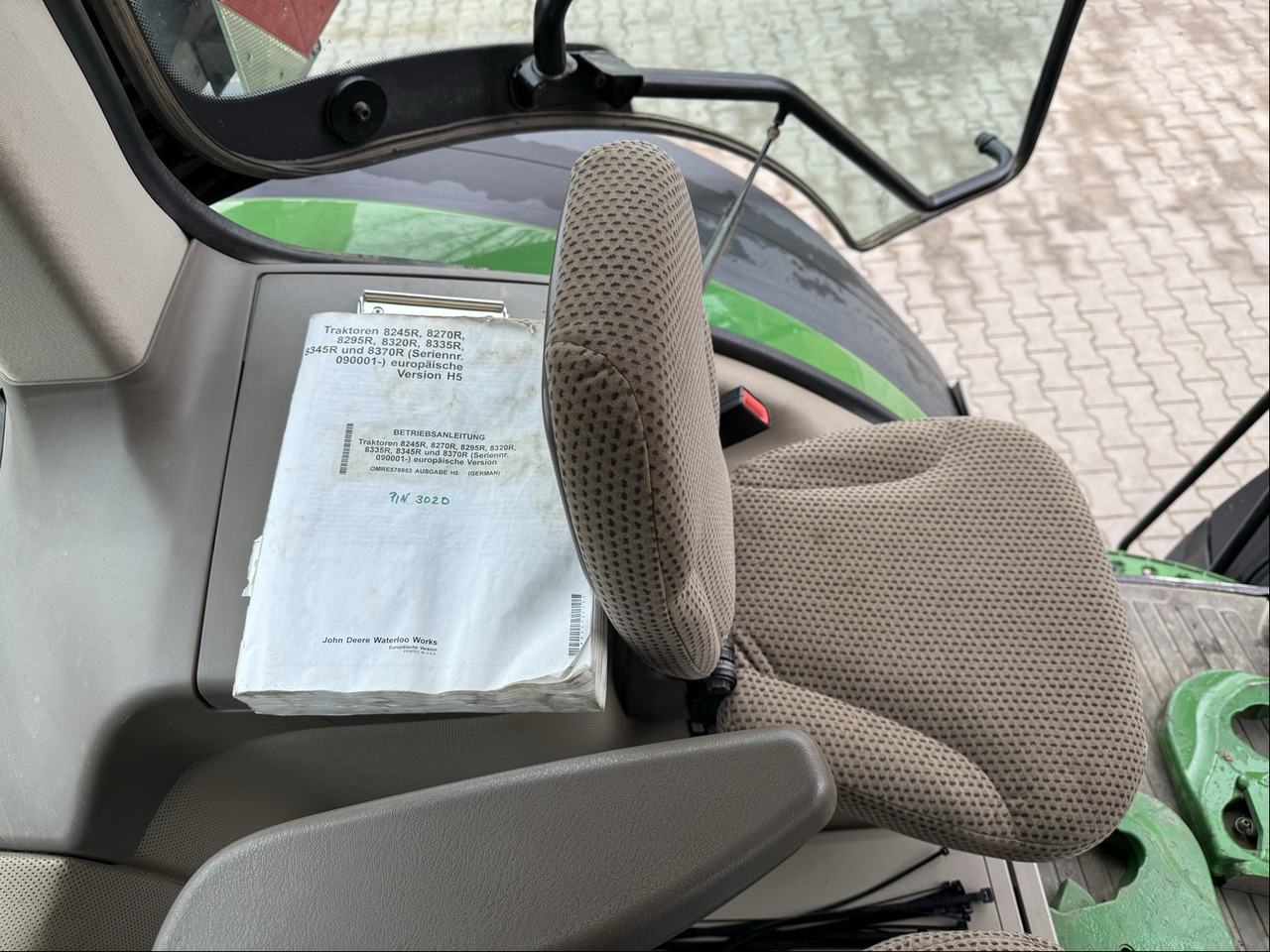 Трактор John Deere 8370 R: фото 13