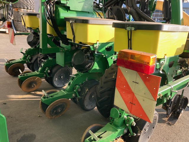 John Deere Einzelkornsämaschine 1725 NT - Сівалка: фото 4 John Deere Einzelkornsämaschine 1725 NT - Сівалка: фото 4