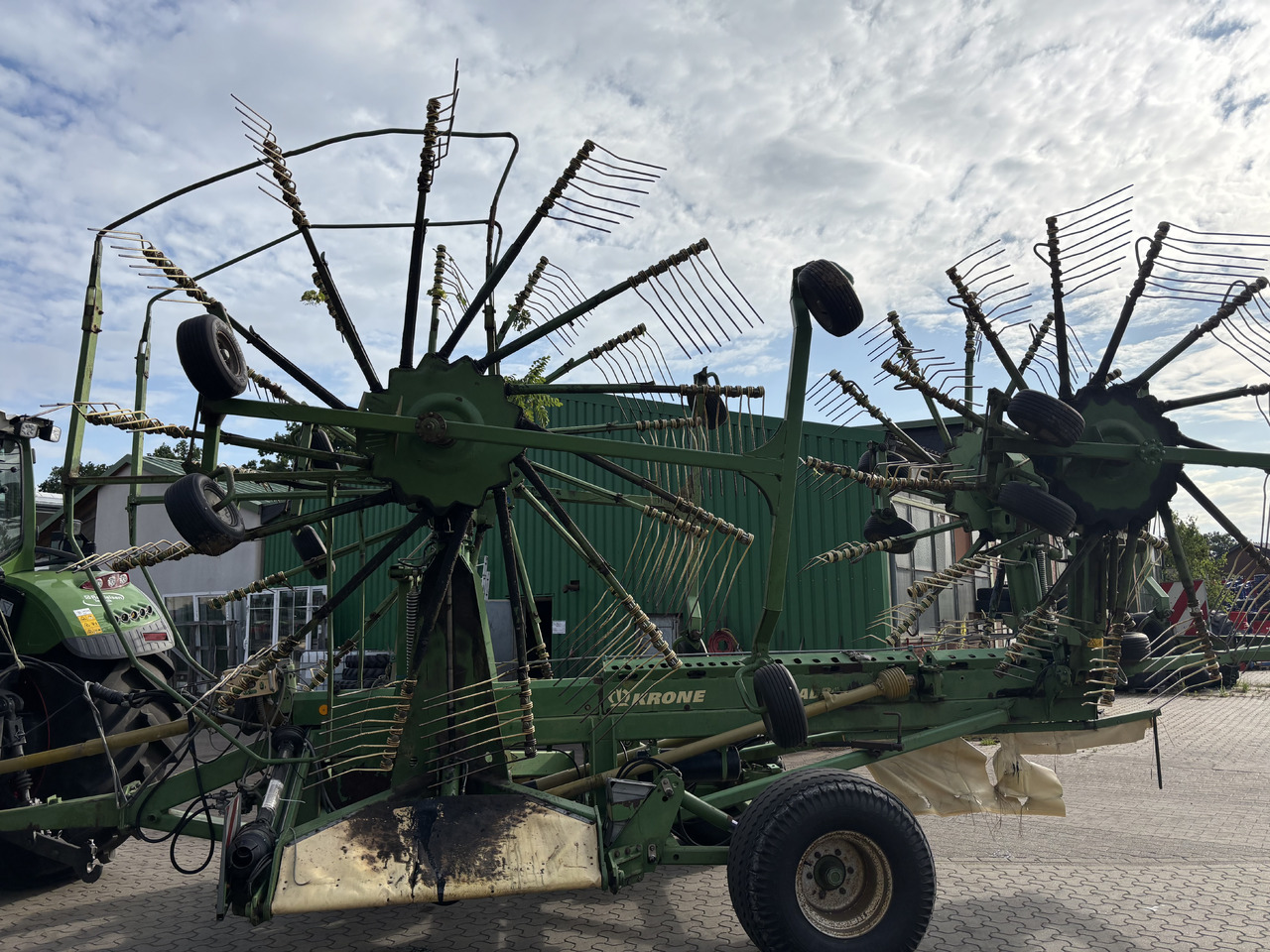 Krone Swadro Serie - Сіноворушилка: фото 5 Krone Swadro Serie - Сіноворушилка: фото 5