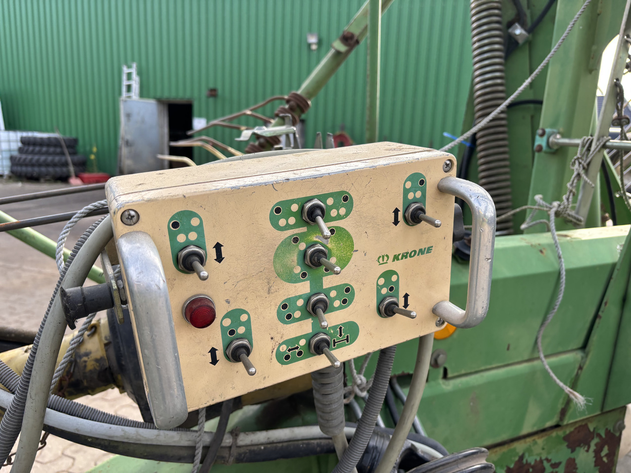 Krone Swadro Serie - Сіноворушилка: фото 3 Krone Swadro Serie - Сіноворушилка: фото 3