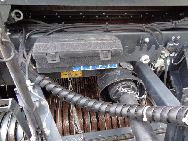 Kuhn VBP 3195 OC23 Press-Wickelkomb - Техніка для сінозаготівлі: фото 3 Kuhn VBP 3195 OC23 Press-Wickelkomb - Техніка для сінозаготівлі: фото 3