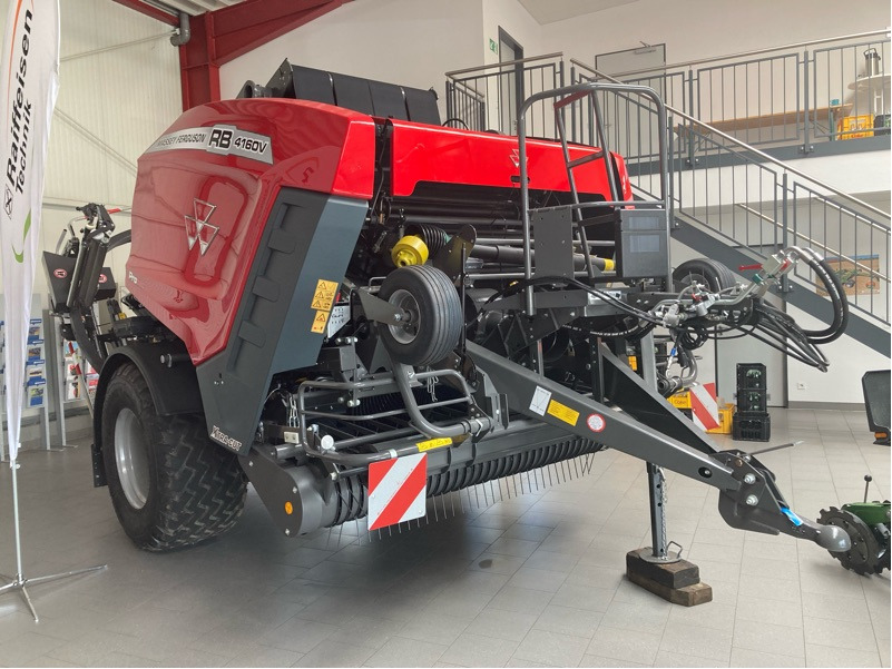 Massey Ferguson 4160 V Protec 25 Messer - Техніка для сінозаготівлі: фото 1 Massey Ferguson 4160 V Protec 25 Messer - Техніка для сінозаготівлі: фото 1