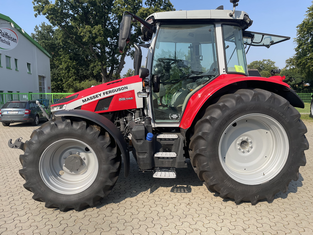 Massey Ferguson 5S.145 Dyna-6 Exclusive - Трактор: фото 1 Massey Ferguson 5S.145 Dyna-6 Exclusive - Трактор: фото 1