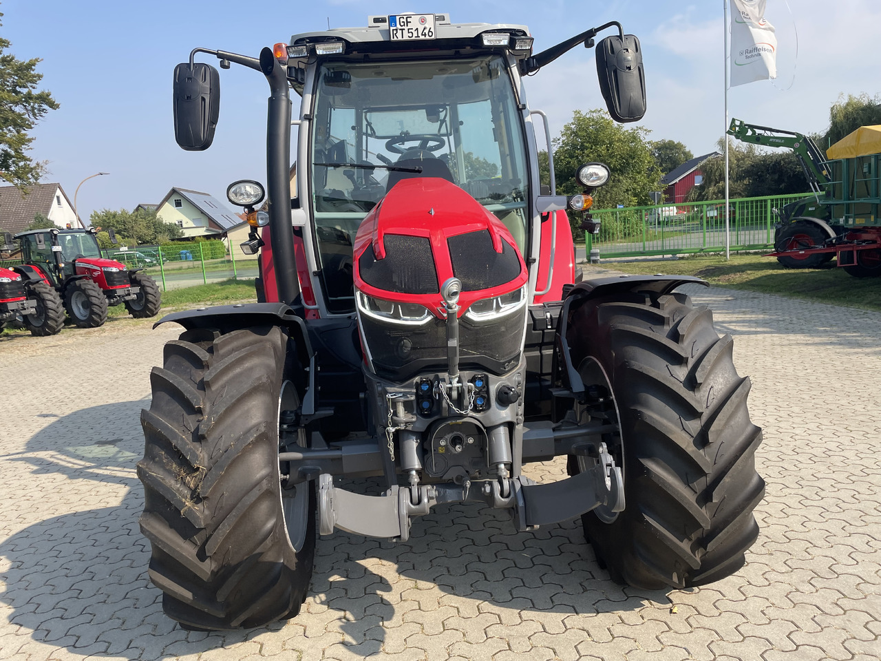 Massey Ferguson 5S.145 Dyna-6 Exclusive - Трактор: фото 3 Massey Ferguson 5S.145 Dyna-6 Exclusive - Трактор: фото 3