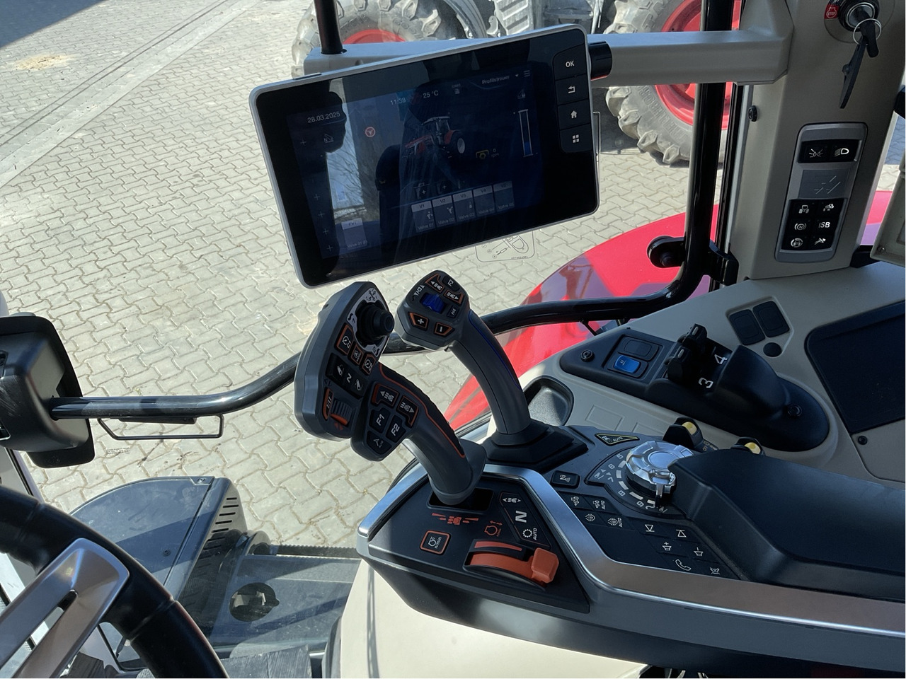 Massey Ferguson 6S.155 Dyna-VT EXCLUSIVE - Трактор: фото 2 Massey Ferguson 6S.155 Dyna-VT EXCLUSIVE - Трактор: фото 2