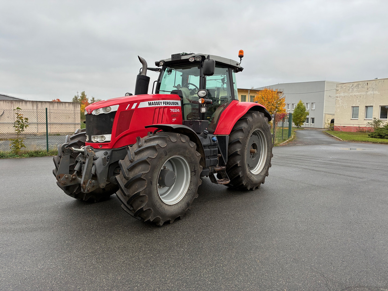 Massey Ferguson 7624 Dyna-VT - Трактор: фото 1 Massey Ferguson 7624 Dyna-VT - Трактор: фото 1