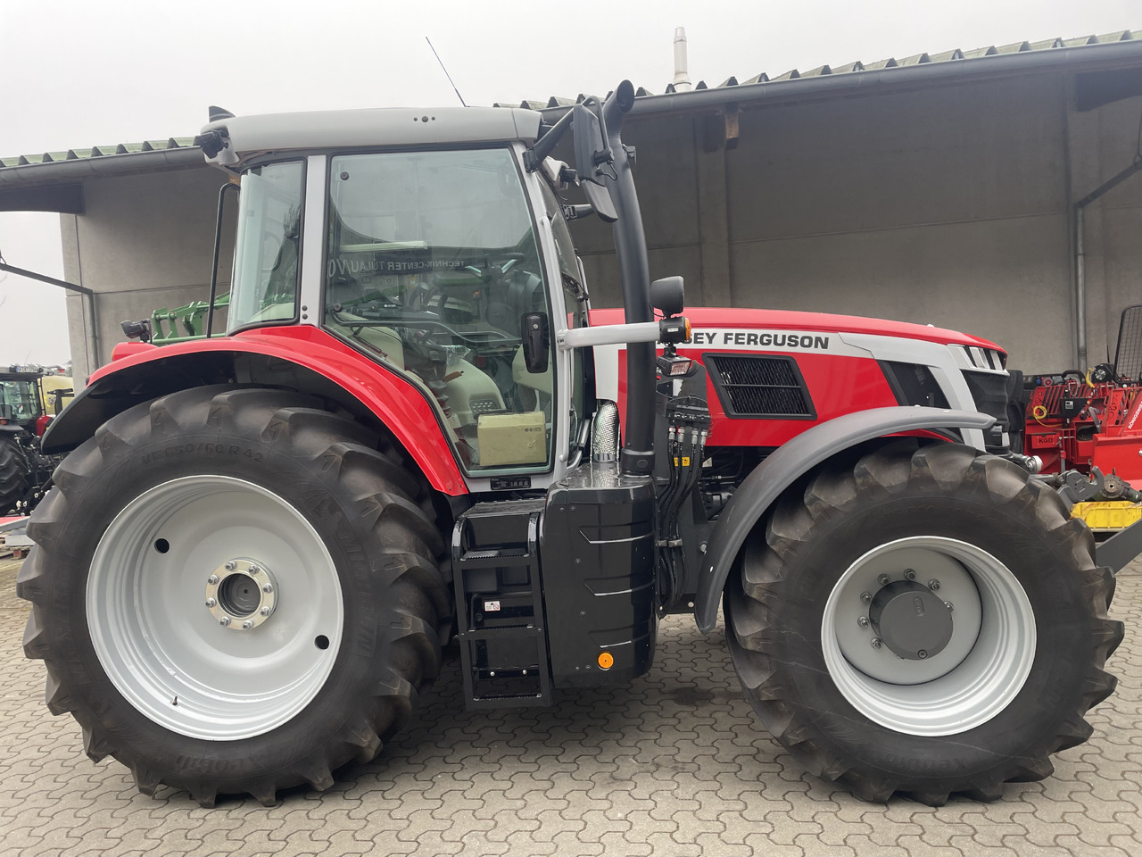 Massey Ferguson 7S.210 Dyna-VT EXCLUS - Трактор: фото 1 Massey Ferguson 7S.210 Dyna-VT EXCLUS - Трактор: фото 1