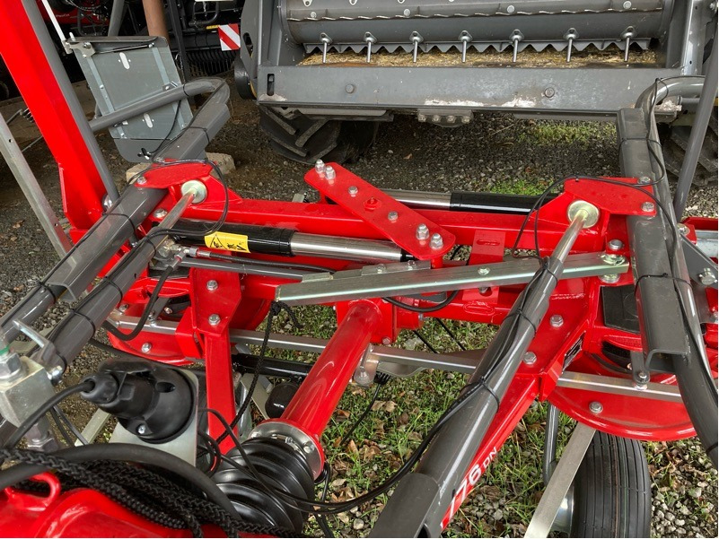 Massey Ferguson TD 776 DN - Сіноворушилка: фото 3 Massey Ferguson TD 776 DN - Сіноворушилка: фото 3