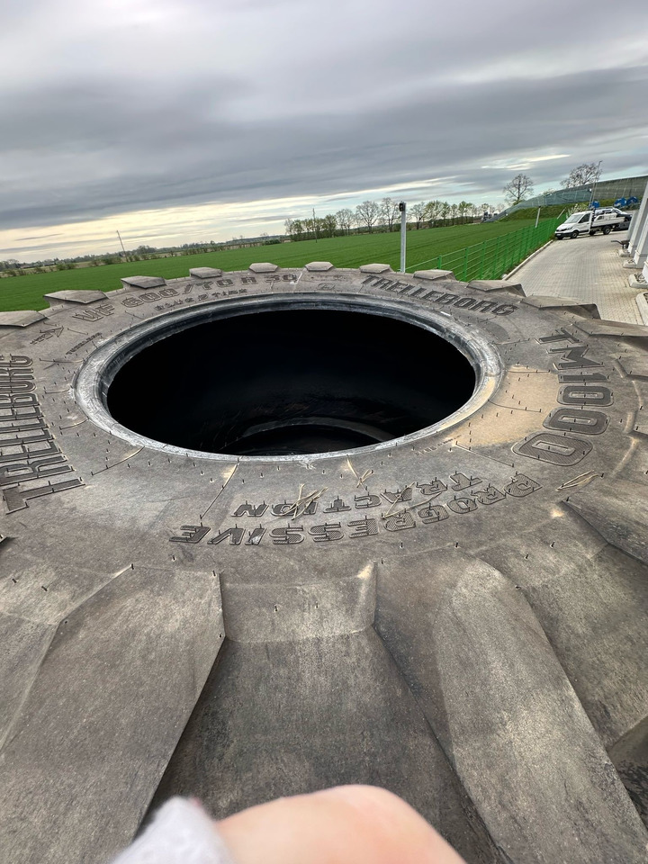 Massey Ferguson VF600/70R30 VF650/75R42 - Трактор: фото 2 Massey Ferguson VF600/70R30 VF650/75R42 - Трактор: фото 2