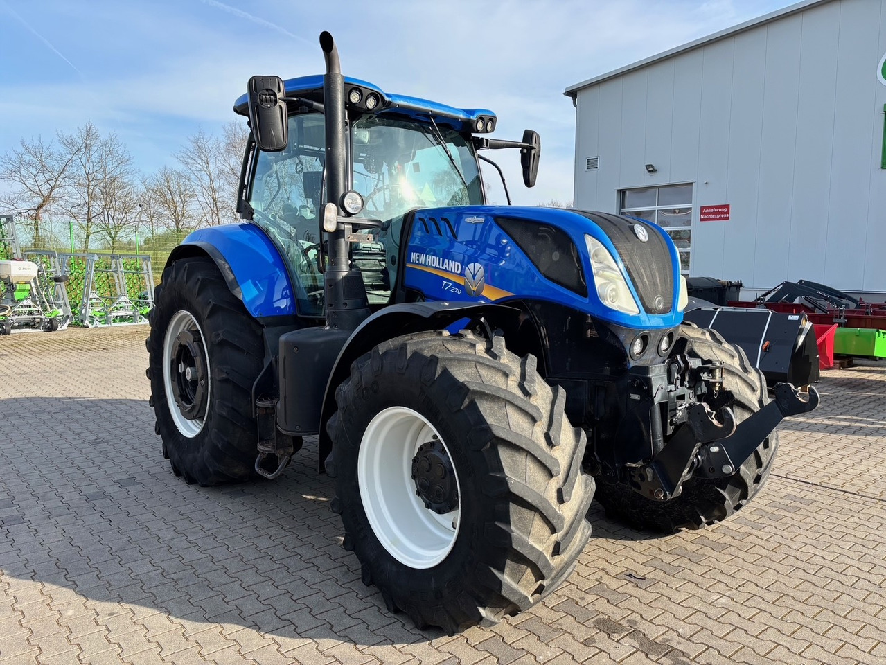 Трактор New Holland T 7.270 AC: фото 6 Трактор New Holland T 7.270 AC: фото 6