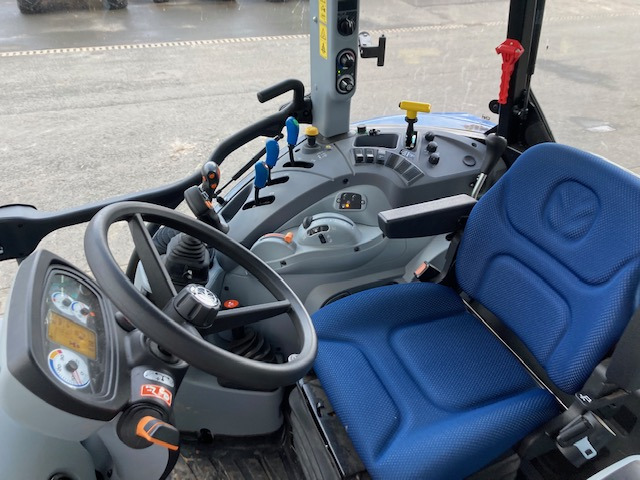 New Holland T5.100 - Трактор: фото 5 New Holland T5.100 - Трактор: фото 5