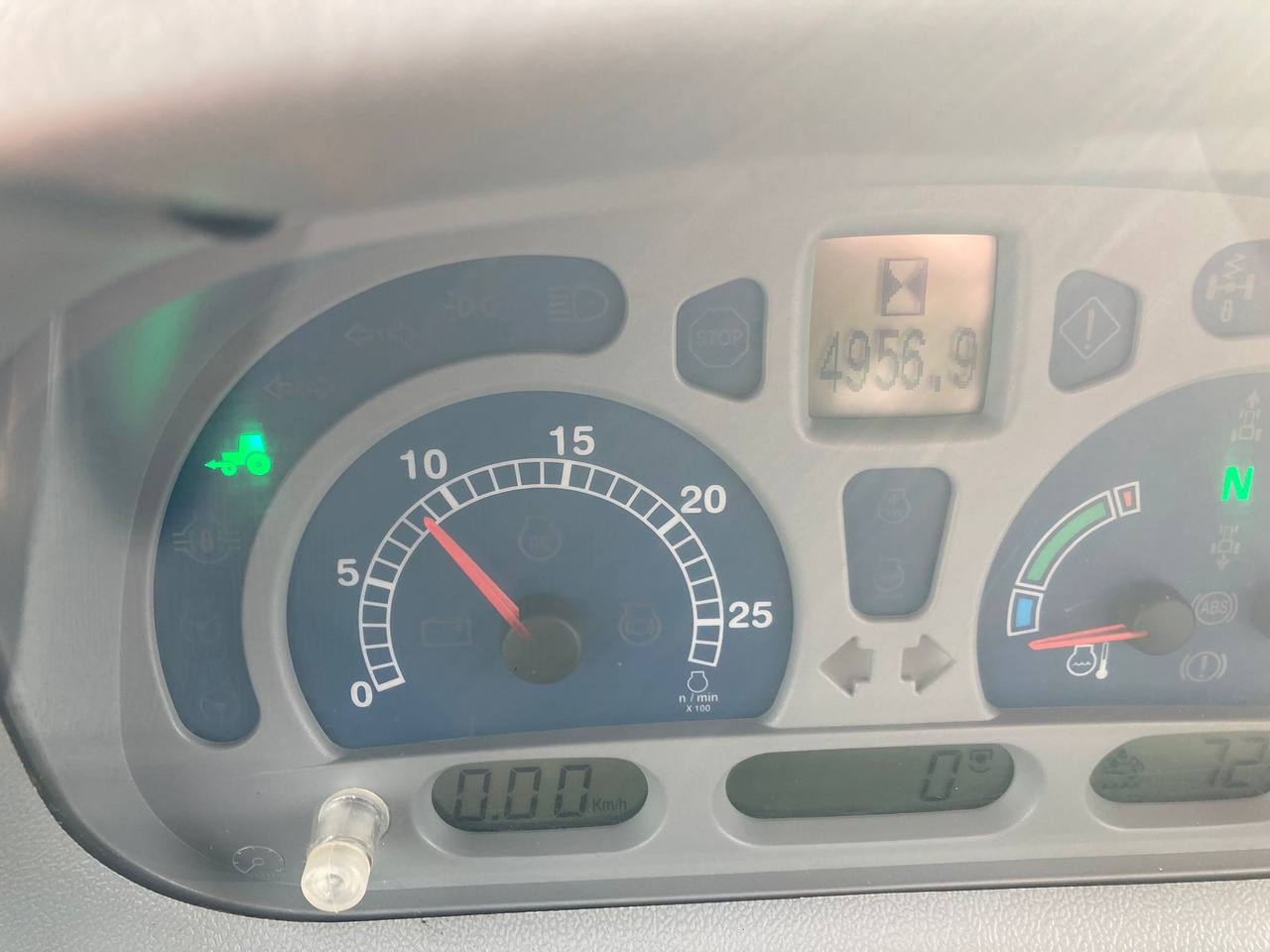 New Holland T7.200 Autocommand - Трактор: фото 5 New Holland T7.200 Autocommand - Трактор: фото 5