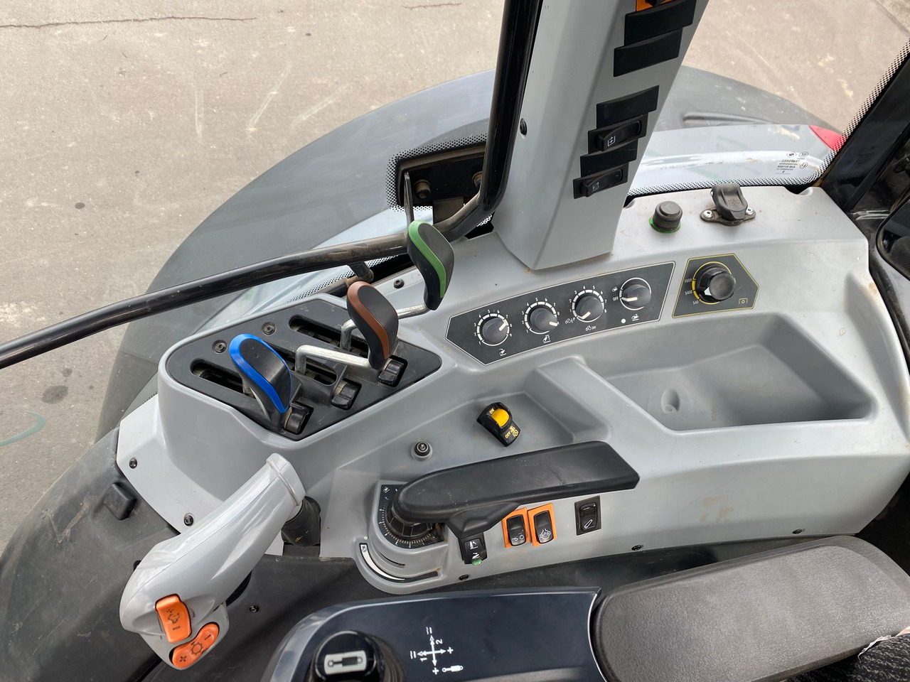 Valtra A 104 MH4 - Трактор: фото 3 Valtra A 104 MH4 - Трактор: фото 3