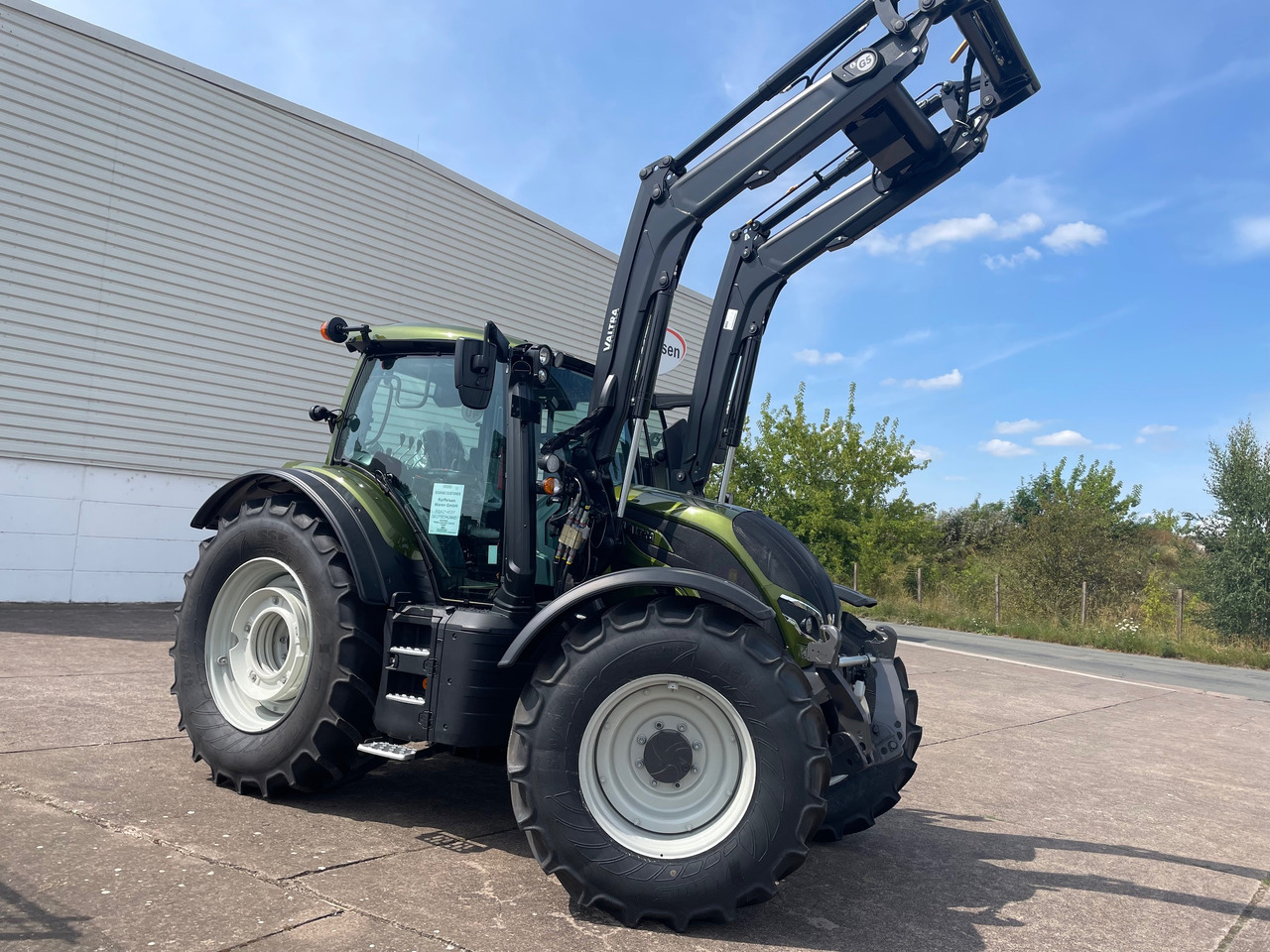 Valtra N155 EA 2B1 - Трактор: фото 5 Valtra N155 EA 2B1 - Трактор: фото 5