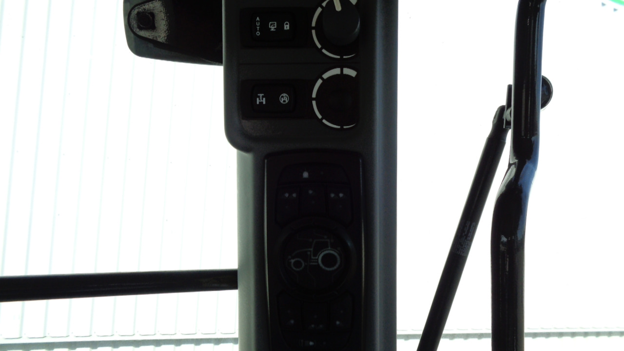 Valtra S374 - Трактор: фото 4 Valtra S374 - Трактор: фото 4