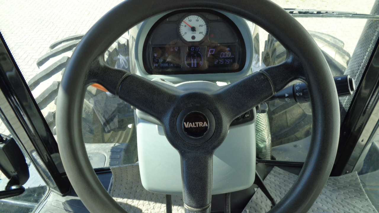 Valtra S374 - Трактор: фото 2 Valtra S374 - Трактор: фото 2