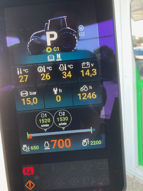 Valtra T 235 Versu - Трактор: фото 2 Valtra T 235 Versu - Трактор: фото 2