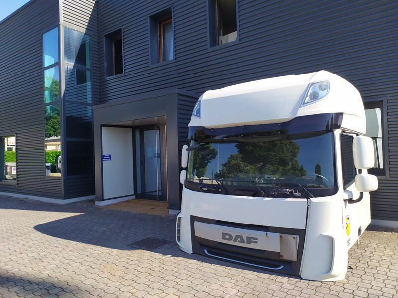 DAF XF106 Euro 6 - Кабіна й інтер'єр в категорії Вантажівки: фото 1 DAF XF106 Euro 6 - Кабіна й інтер'єр в категорії Вантажівки: фото 1