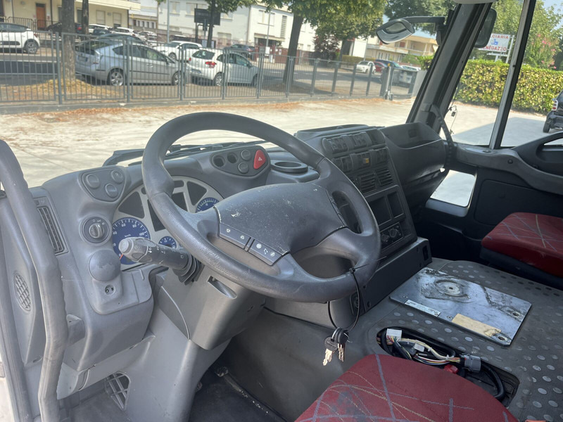 Кабіна й інтер'єр в категорії Вантажівки Iveco Stralis - Trakker: фото 8