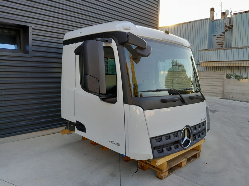 Mercedes-Benz Arocs Actros MP4 Euro 6 - Кабіна й інтер'єр в категорії Вантажівки: фото 5 Mercedes-Benz Arocs Actros MP4 Euro 6 - Кабіна й інтер'єр в категорії Вантажівки: фото 5