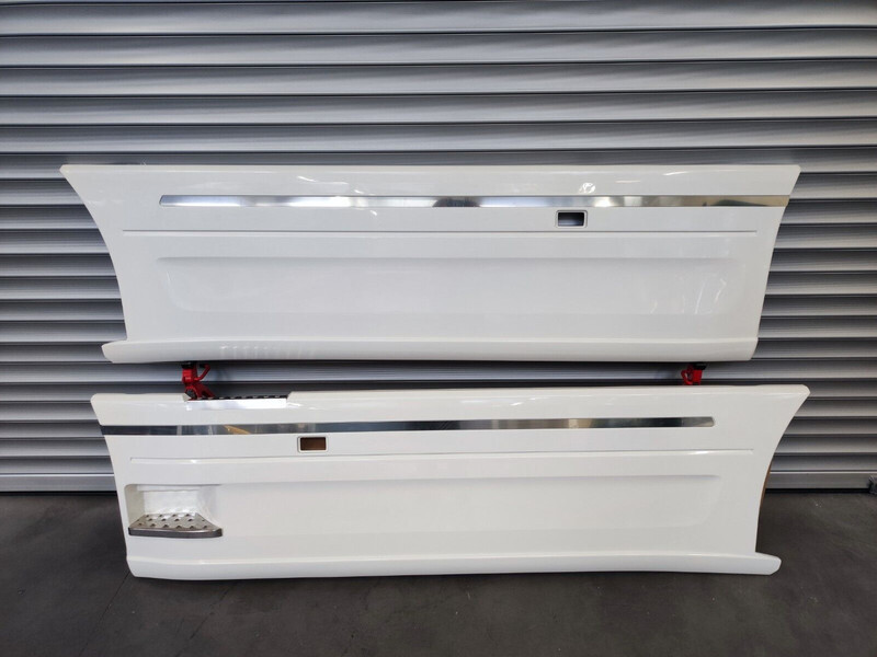 Scania FAIRINGS / CARENE wb 3700 mm - Аеродинаміка/ Спойлери в категорії Вантажівки: фото 1 Scania FAIRINGS / CARENE wb 3700 mm - Аеродинаміка/ Спойлери в категорії Вантажівки: фото 1