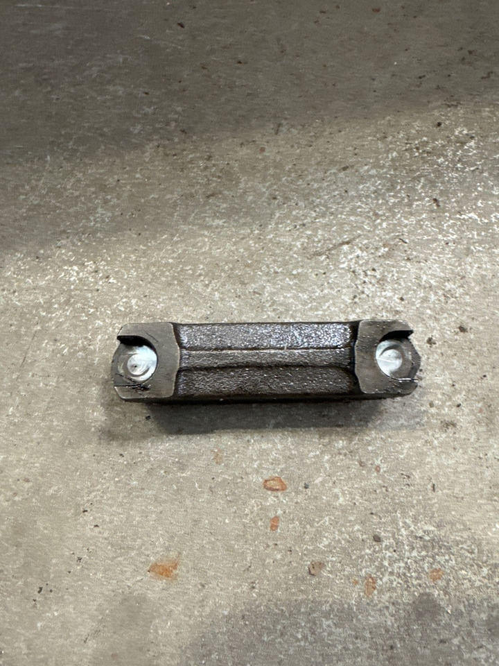 DAF BRIDGE BRACKET 2118902 - Двигун та запчастини в категорії Вантажівки: фото 2 DAF BRIDGE BRACKET 2118902 - Двигун та запчастини в категорії Вантажівки: фото 2