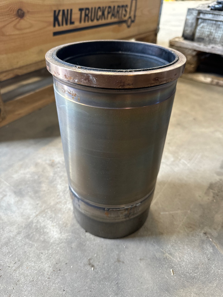 DAF CYLINDERS 1935136 - Двигун та запчастини в категорії Вантажівки: фото 2 DAF CYLINDERS 1935136 - Двигун та запчастини в категорії Вантажівки: фото 2