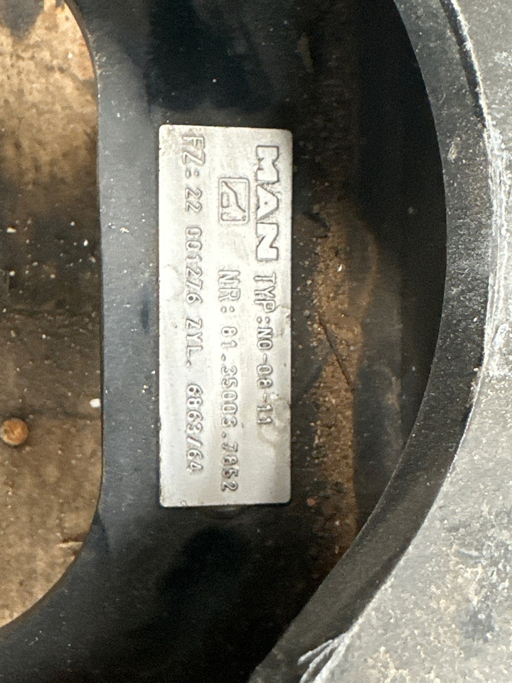 MAN BOOGIE AXLE 81.35003-7852 - Вісь та запчастини в категорії Вантажівки: фото 2 MAN BOOGIE AXLE 81.35003-7852 - Вісь та запчастини в категорії Вантажівки: фото 2