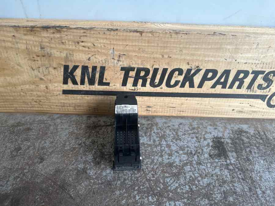 MAN DOOR MODULE 81.25806-7098 - Електрична система в категорії Вантажівки: фото 2 MAN DOOR MODULE 81.25806-7098 - Електрична система в категорії Вантажівки: фото 2
