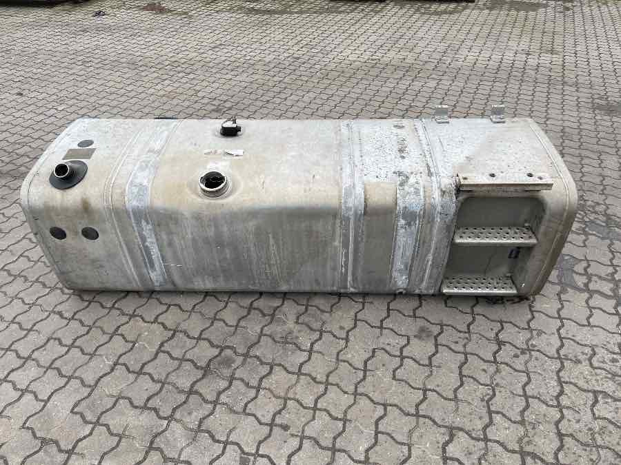 MAN FUEL TANK KOMBI DIESEL + ADBLUE - Паливна система в категорії Вантажівки: фото 1 MAN FUEL TANK KOMBI DIESEL + ADBLUE - Паливна система в категорії Вантажівки: фото 1