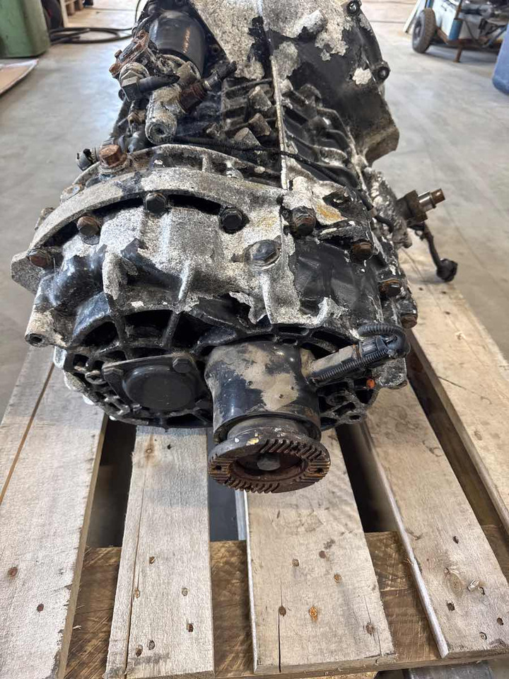 MAN GEARBOX 6S800 TO // 81.32004-6180 - Коробка передач в категорії Вантажівки: фото 3 MAN GEARBOX 6S800 TO // 81.32004-6180 - Коробка передач в категорії Вантажівки: фото 3