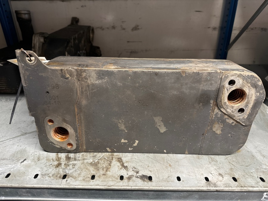 MAN OIL COOLER 81.32560-6105 - Коробка передач та запчастини в категорії Вантажівки: фото 1 MAN OIL COOLER 81.32560-6105 - Коробка передач та запчастини в категорії Вантажівки: фото 1