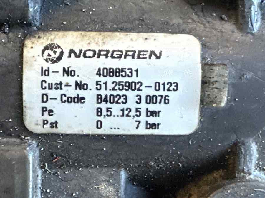 MAN VALVE 51.25902-0123 - Гальмівний клапан в категорії Вантажівки: фото 2 MAN VALVE 51.25902-0123 - Гальмівний клапан в категорії Вантажівки: фото 2