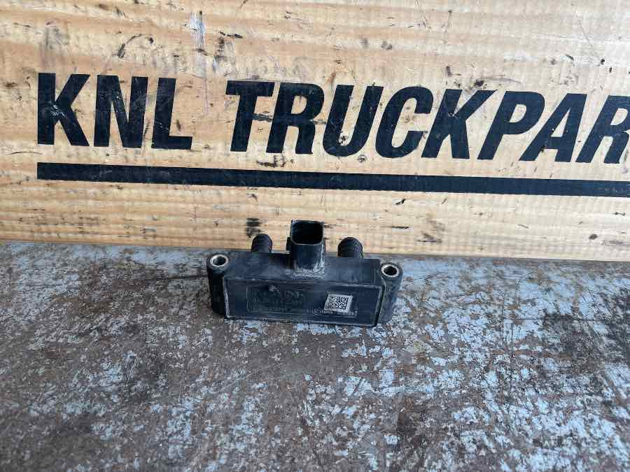 MAN VALVE 51.27421-0331 - Електрична система в категорії Вантажівки: фото 2 MAN VALVE 51.27421-0331 - Електрична система в категорії Вантажівки: фото 2