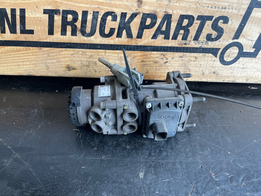 MERCEDES BRAKE VALVE A0044311506 - Гальмівний клапан в категорії Вантажівки: фото 1 MERCEDES BRAKE VALVE A0044311506 - Гальмівний клапан в категорії Вантажівки: фото 1