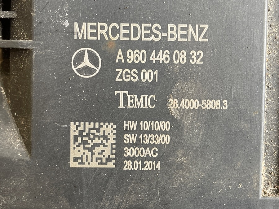 MERCEDES DOOR ECU A9604460832 - Електрична система в категорії Вантажівки: фото 2 MERCEDES DOOR ECU A9604460832 - Електрична система в категорії Вантажівки: фото 2