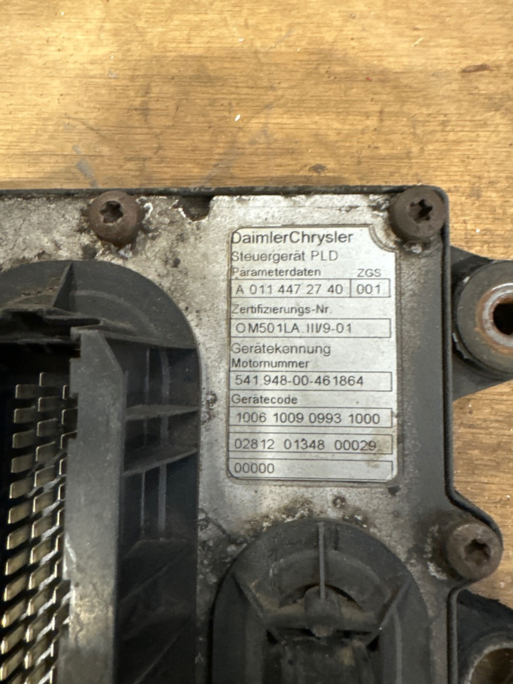 MERCEDES ENGINE ECU A0034462940 - Електрична система в категорії Вантажівки: фото 2 MERCEDES ENGINE ECU A0034462940 - Електрична система в категорії Вантажівки: фото 2