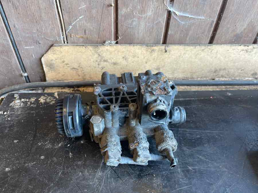MERCEDES VALVE A0003279725 - Гальмівний клапан в категорії Вантажівки: фото 1 MERCEDES VALVE A0003279725 - Гальмівний клапан в категорії Вантажівки: фото 1