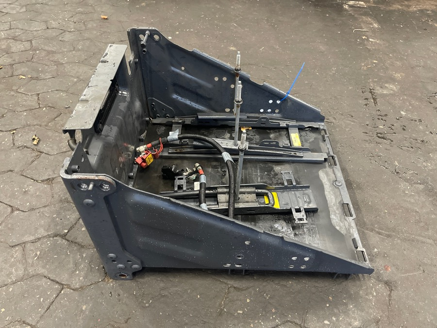 SCANIA BATTERY BOX 2577204 - Рама/ Шасі в категорії Вантажівки: фото 2 SCANIA BATTERY BOX 2577204 - Рама/ Шасі в категорії Вантажівки: фото 2