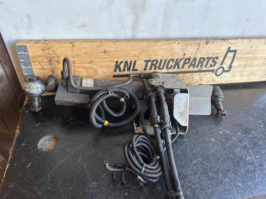 SCANIA HYDRAULIC CYLINDER EST 2420899 - Рульове управління в категорії Вантажівки: фото 2 SCANIA HYDRAULIC CYLINDER EST 2420899 - Рульове управління в категорії Вантажівки: фото 2