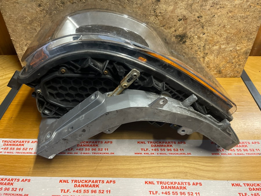 SCANIA LAMP 2655841 - Світло/ Освітлення в категорії Вантажівки: фото 2 SCANIA LAMP 2655841 - Світло/ Освітлення в категорії Вантажівки: фото 2